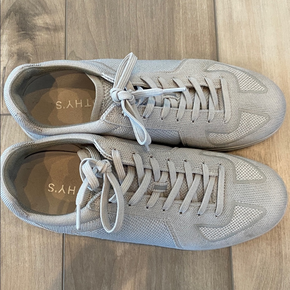 Men’s Rothy’s size 10.